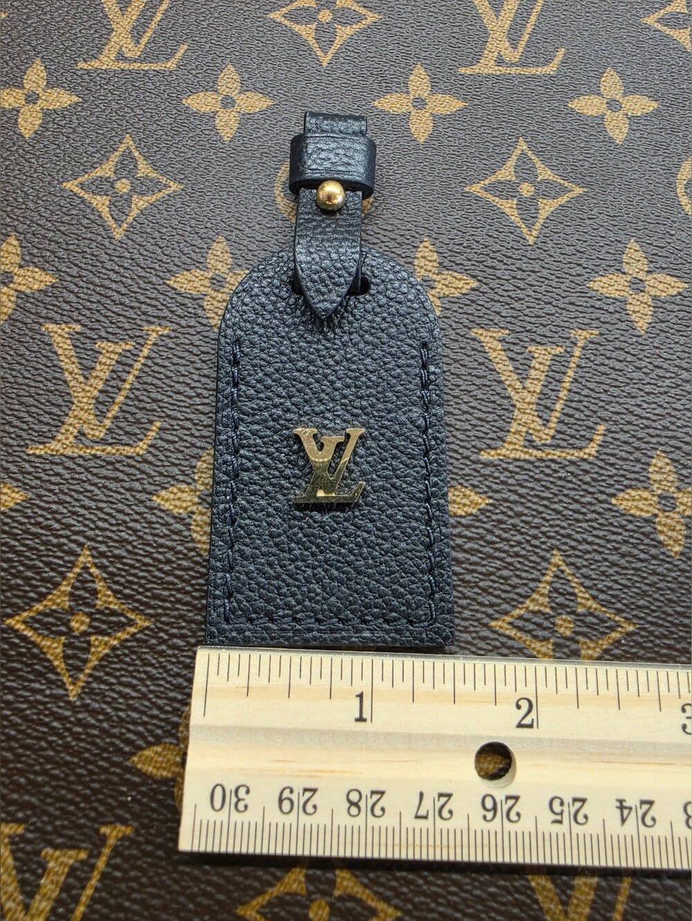 Louis Vuitton Black Leather Name Tag with Gold LV Accent - Picture 5 of 7